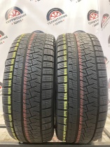Pirelli Ice Asimmetrico 215/55 R16