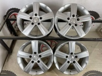 Литые Nissan R16 5х114,3/66,1/ET 45/J6