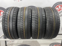 Bridgestone Blizzak VRX R17 215/55
