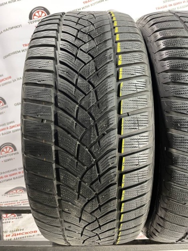 Goodyear UltraGrip Performance  R19	255/45