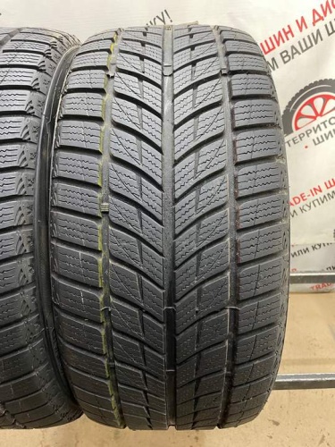 Doublestar DW09 R20 275/40.