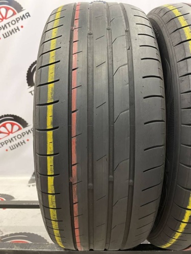 Nexen N'Fera SU1 215/60 R16