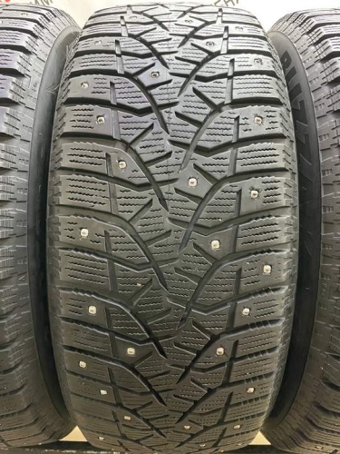 Bridgestone Bizzak Spike-02 R16 215/55