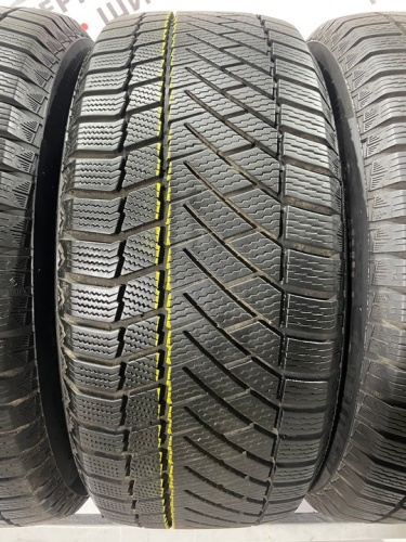 Continental ContiVikingContact 6 R17 235/55