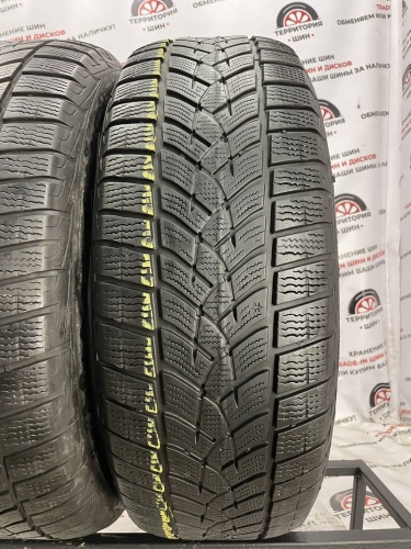 Goodyear UltraGrip Performance  R17 235/65