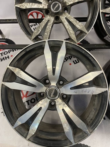Литые диски  R17 5x114.3 цо66.1 et40 6.5j