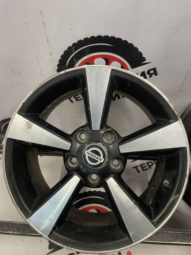 Литые Nissan R16 R16 6.5J 5*114.3 ET40 d66.1