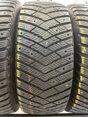 Goodyear UltraGrip Ice Arctic SUV  R18 225/55