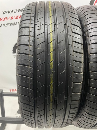 Goodyear EfficientGrip R17 215/55