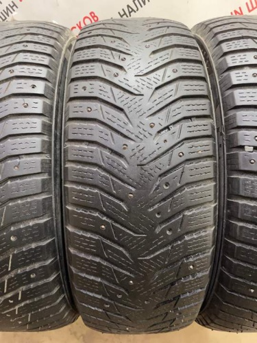 Kumho wi31 R16 215/65