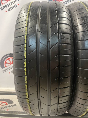 Kumho Ecsta HS52 R17	215/50