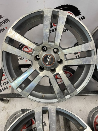 Литые LO R20 6х139.7 ЦО106.3 8.5J ET25