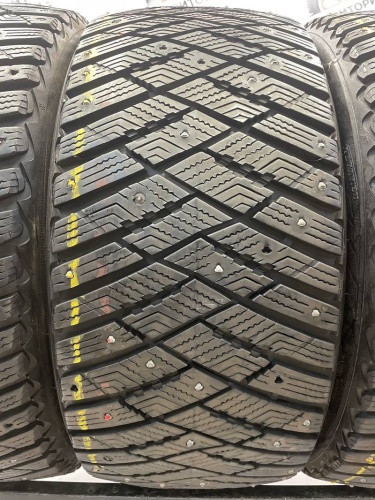 Goodyear Ultragrip ice arctic  R18 225/45 245/40
