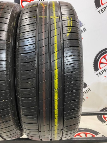 GoodYear Efficient Grip Performance  R17  215/55