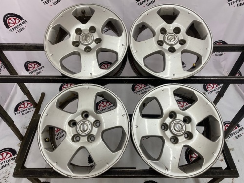 Литье Nissan R15 5*114,3 ЦО66,1 ЕТ45 5,5J