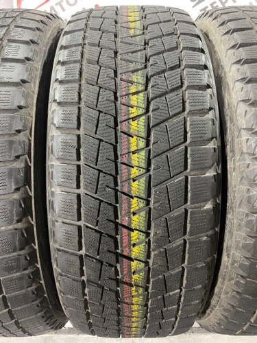 Bridgestone Blizzak DM-V1 R17 235/60