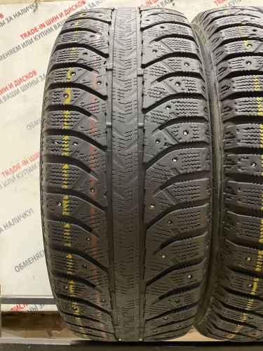 Bridgestone Ice Cruiser 7000 R17 215/60