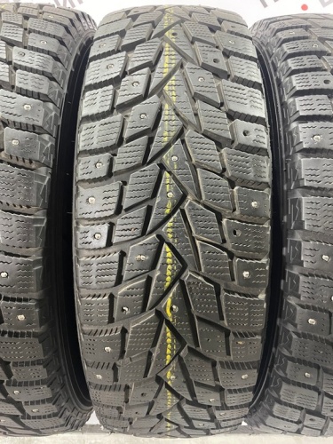 Dunlop Grandtrek Ice 02 R16 215/70