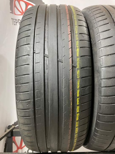 Michelin Pilot Sport 4 SUV R19 235/55
