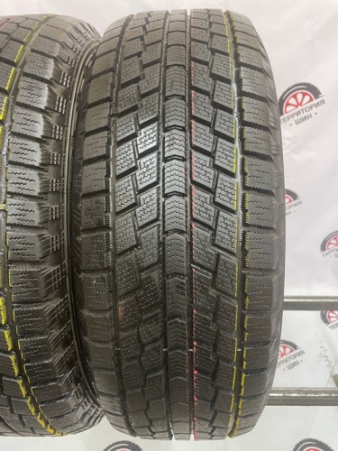 Hankook Nordik iZ R17 235/60 102T