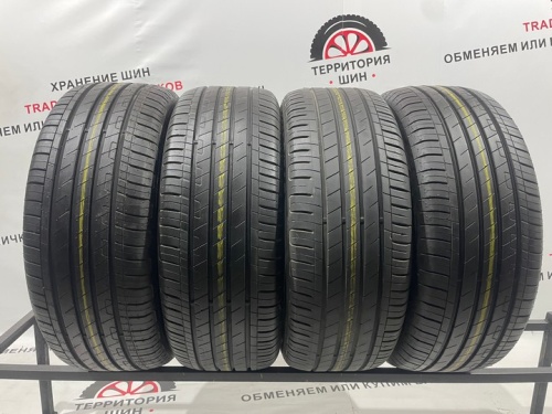 Goodyear EfficientGrip R17 215/55