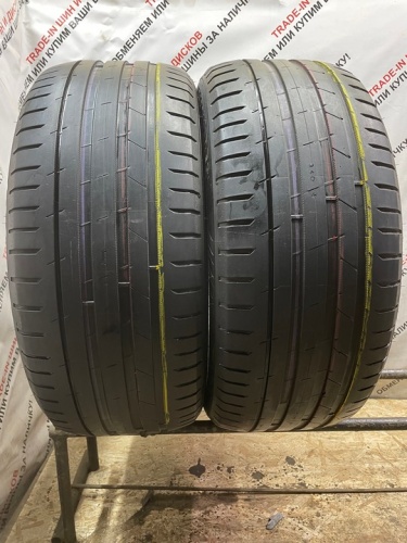 Nokian TYRES HakkaBlack 2 SUV R21 26545