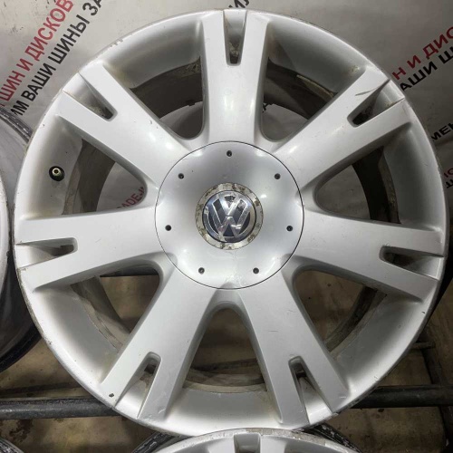 Литые диски Volkswagen R19	5х120 ЦО70.5 7J ET45