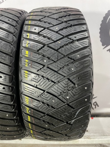 Goodyear Ultragrip Ice Arctic R18 235/50