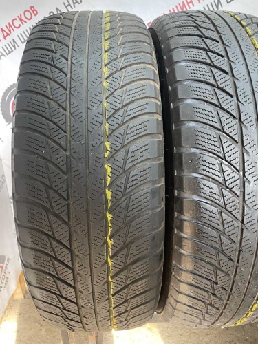 Bridgestone Blizzak LM 001 R17 215/65 99H