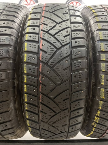 Cooper Weather-Master S/T 3  R16 205/60