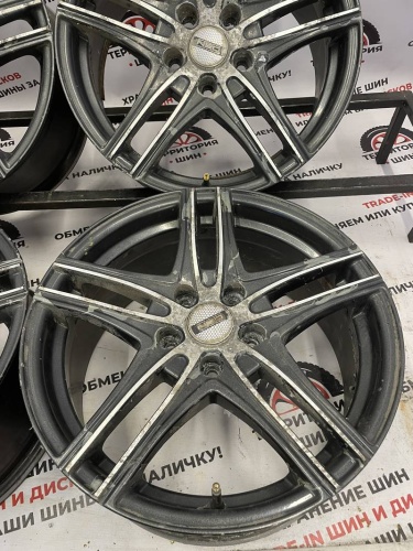 ЛИТЫЕ  R17 5x114.3 ЦО71 ET45 7.6J