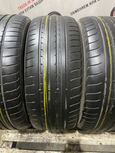Goodyear EfficientGrip R17 215/50