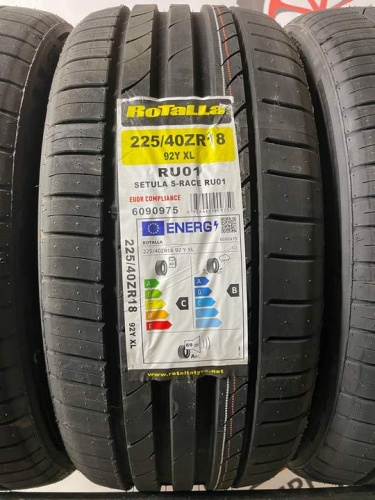 RoTaLLa Setula S-Race RU01 R18 225/40