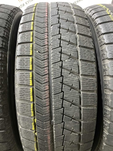 Bridgestone Blizzak VRX R16 215/65