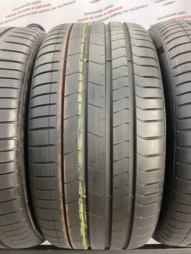 Pirelli P Zero 275/35. 315/30 R21