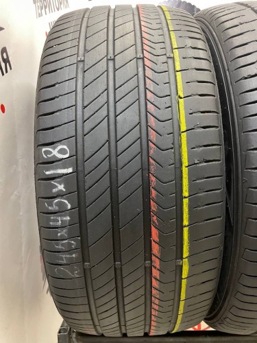 Kumho Majesty 9 Solus TA91 245/45/18 275/40/18