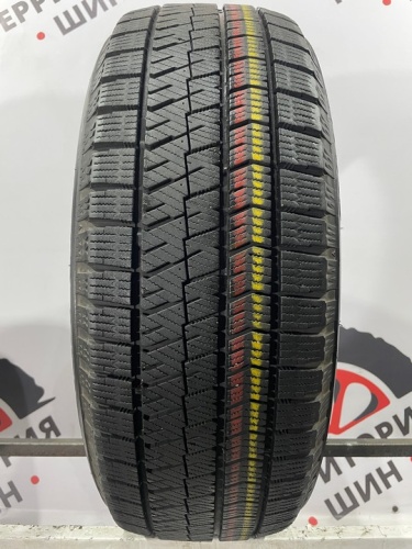 Bridgestone Blizzak VRX 2 R17 215/60