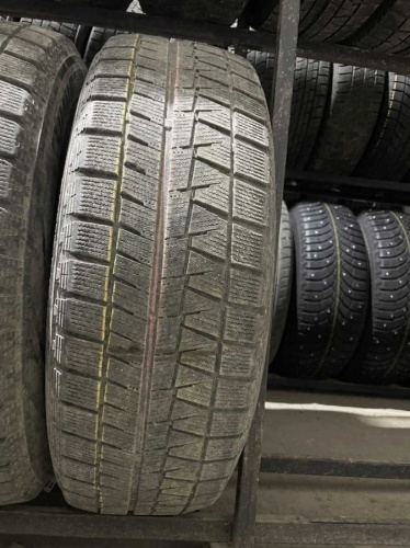 Bridgestone Blizzak Revo GZ R16 215/65