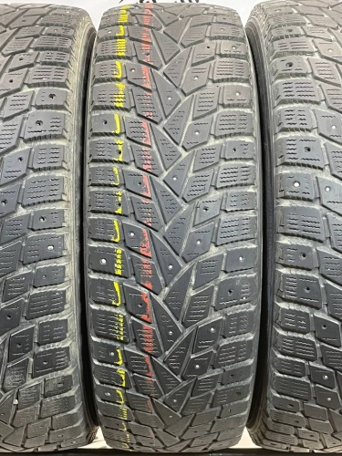 Dunlop Grandtrek Ice 02 R17 215/60