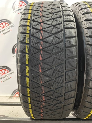 Bridgestone Blizzak DM-V2 235/60 R17