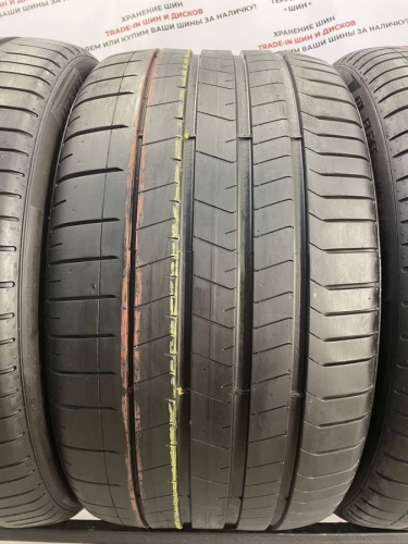 Pirelli P Zero 275/35. 315/30 R21