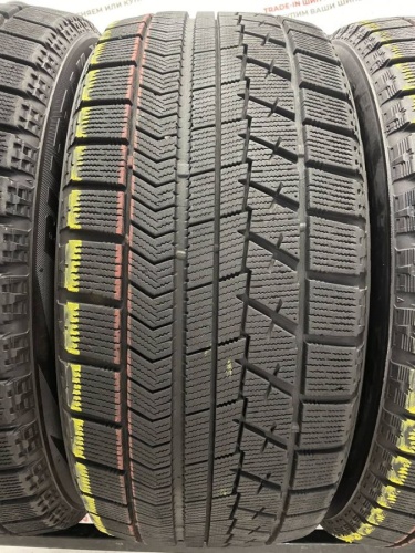 BRIDGESTONE BLIZZAK VRX R18 245/50 100 Q