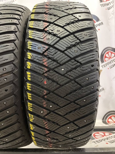 Goodyear Ultra Grip Ice Arctic R16 205/55
