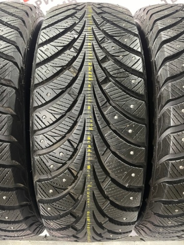 Sava Eskimo Stud R16 215/65