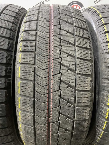 Bridgestone Blizzak VRX R16 205/60