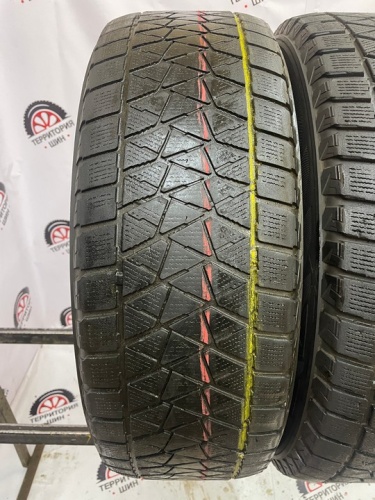 Bridgestone Blizzak DMV2 R17 235/65 S108