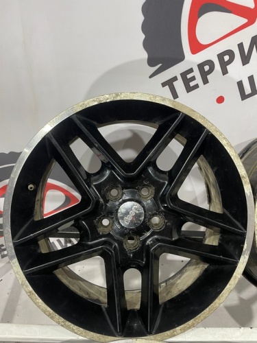 Литые диски Jeep R18 5x114.3 ET42 ЦО67.1 7J оригинальные