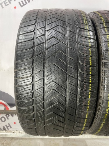 Pirelli Scorpion Winter R21 305/35
