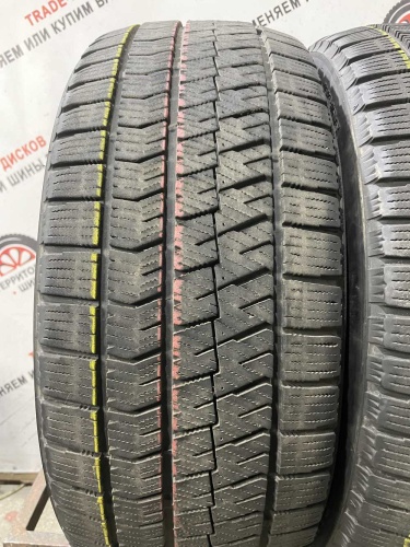 Bridgestone Blizzak VRX2 R17 225/45