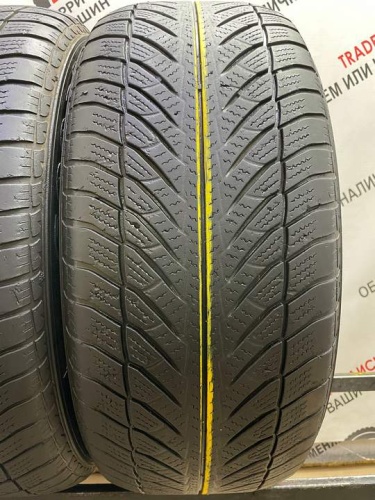 Goodyear UltraGrip R18 255/55 RFT